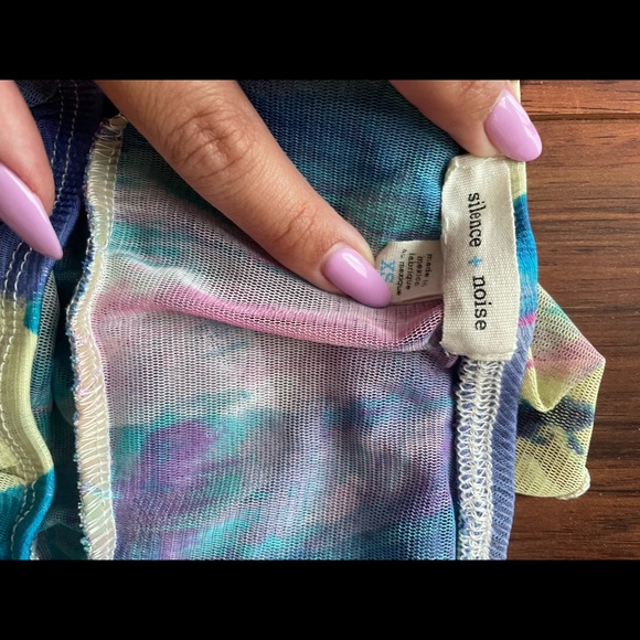 Silence & Noise Ruffled Tiered Strapless Top - Picture 2 of 3